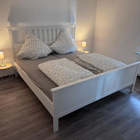 Ferienwohnung Direkt An Der Mosel Im Zentrum Von Zell Екстериор снимка